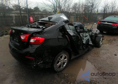 2018 Chevrolet Cruze Lt Auto z USA, uszkodzony, nr VIN 1G1BE5SM3J7120657